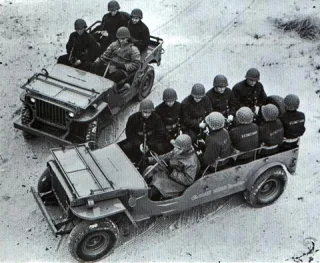 Мёртвые головы. Сталкиваем в грязь Land Rover Defender и Jeep Wrangler