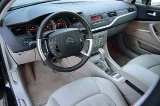 Citroen C5 vs Skoda Superb. Великі оригінали