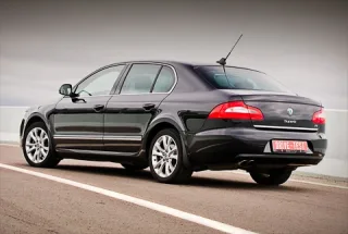 Євразія. Чия культура нам ближча у зв'язці Skoda Superb і Toyota Camry?