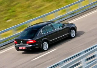 Євразія. Чия культура нам ближча у зв'язці Skoda Superb і Toyota Camry?