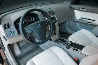 Volvo S40. From $34,928 (279,423 UAH)