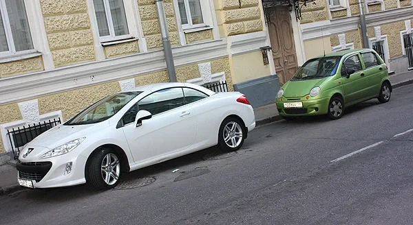 Peugeot 308 CC: Перманентное лето