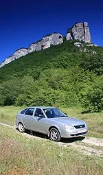 Lada Priora hatchback.