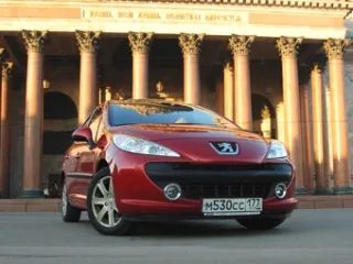 Peugeot 207.