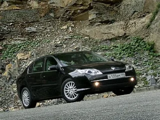 Renault Laguna.