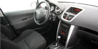 Peugeot 207.