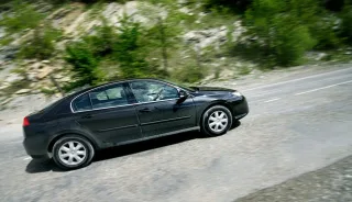 Renault Laguna.