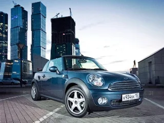 MINI Cooper Cabrio.