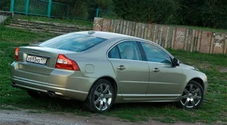 Volvo S80 4.4.