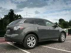 Mazda CX-7.