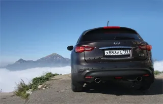 Infiniti FX35 and FX50.
