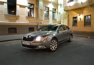 Skoda Superb.