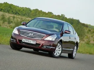 Nissan Teana.