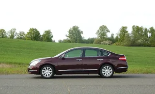 Nissan Teana.