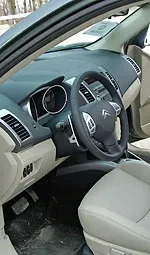 Citroen C-Crosser.