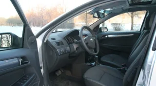 Opel Astra Sedan.
