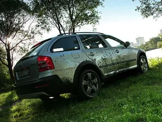 Skoda Octavia Scout.
