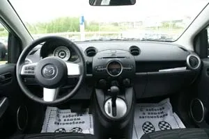 MAZDA2