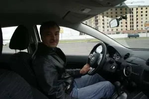 MAZDA2