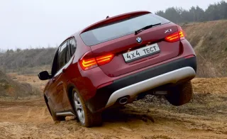 Младший из кроссоверов BMW – X1