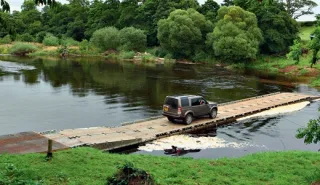 Land Rover Discovery 4