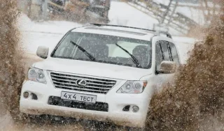 Потужний Volvo XC90 проти сильного Lexus LX570
