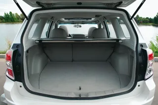 Nissan X-Trail 2.5 проти іменитого Subaru Forester 2.5