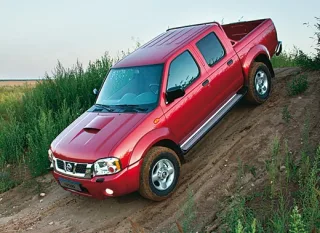 Самый дешевый японский пикап Nissan NP 300
