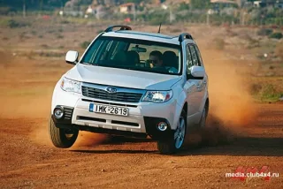 Перше знайомство з новим поколінням Subaru Forester
