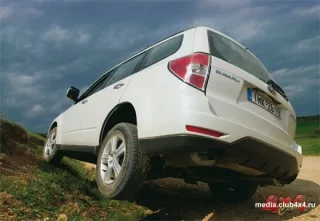 Перше знайомство з новим поколінням Subaru Forester