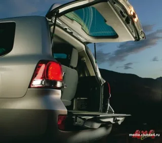 Toyota Land Cruiser 200 нині серійна модель