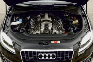 Дизельний Audi Q7 V12 загадковий