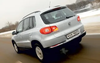 Бензиновый VW Tiguan 1.4 и дизельный Ford Kuga 2.0