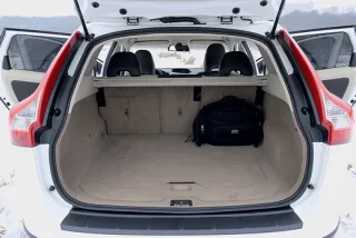 The Volvo XC 60 crossover tries to please absolutely everyone.