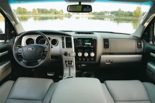 Друге покоління Toyota Tundra