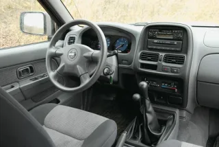 Nissan NP300