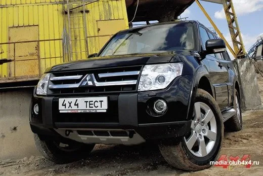 Mitsubishi Pajero IV