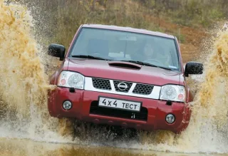 Nissan NP300