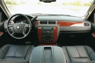 Chevy Tahoe and Toyota Land Cruiser LC 200, this is a duel of two worlds