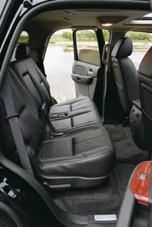 Chevy Tahoe and Toyota Land Cruiser LC 200, this is a duel of two worlds