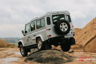 The new Land Rover Defender has a bulge on the hood