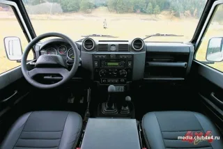 The new Land Rover Defender has a bulge on the hood