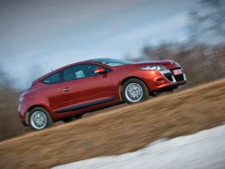 Ваніль. Чим приправлена суміш спорту з туризмом у Renault Megane Coupe