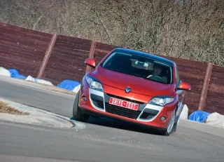 Ваніль. Чим приправлена суміш спорту з туризмом у Renault Megane Coupe