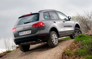 Три машини і гібрид. Яким має і не має бути новий Volkswagen Touareg