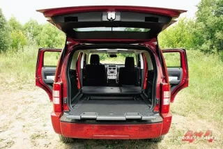 «Смотрите, Dodge Nitro!!!»