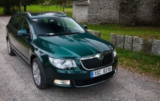 Skoda Superb Combi.