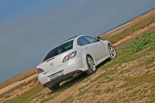 Тест-драйв Mazda6 new: мейк-ап і «автомат»