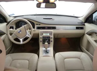Volvo XC70: шведский мобильник на колесах.