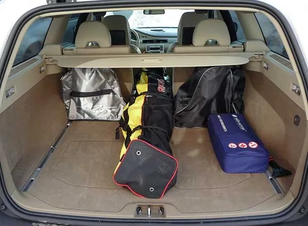 Volvo XC70: шведский мобильник на колесах
